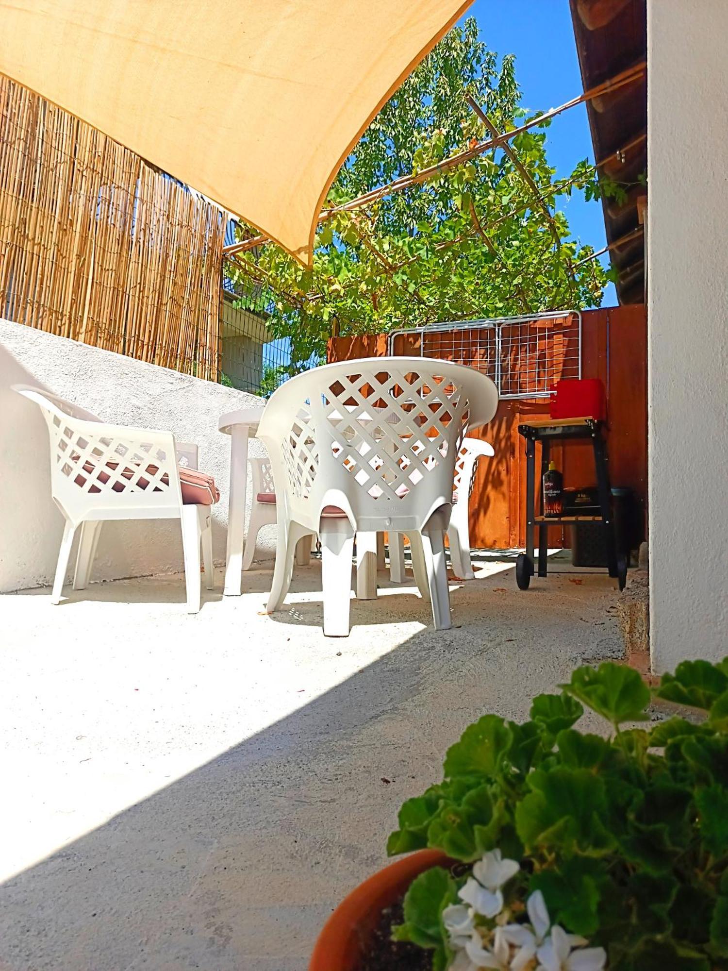 Le Sorgenti Guest House Ilbono Екстер'єр фото